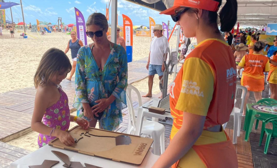 Posto de Atendimento de Caiobá amplia ações do Verão Maior e fortalece orientação turística aos veranistas