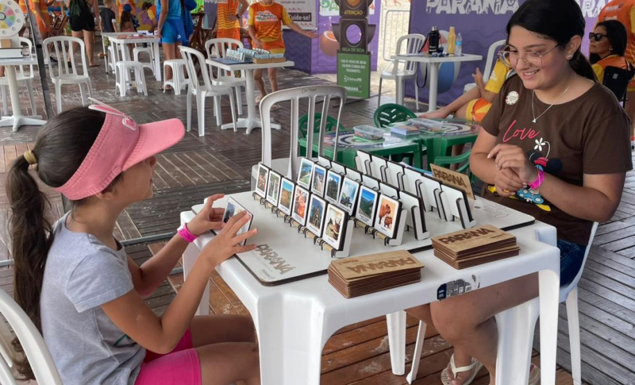 Posto de Atendimento de Caiobá amplia ações do Verão Maior e fortalece orientação turística aos veranistas