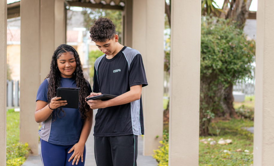Dia do Leitor, rede estadual celebra avanço na formação de leitores com o Leia Paraná