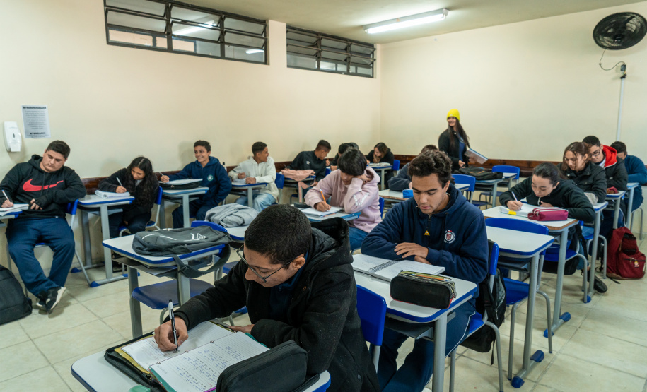 Estudantes e responsáveis têm até sexta-feira (16) para efetuar matrículas na rede estadual de educação
