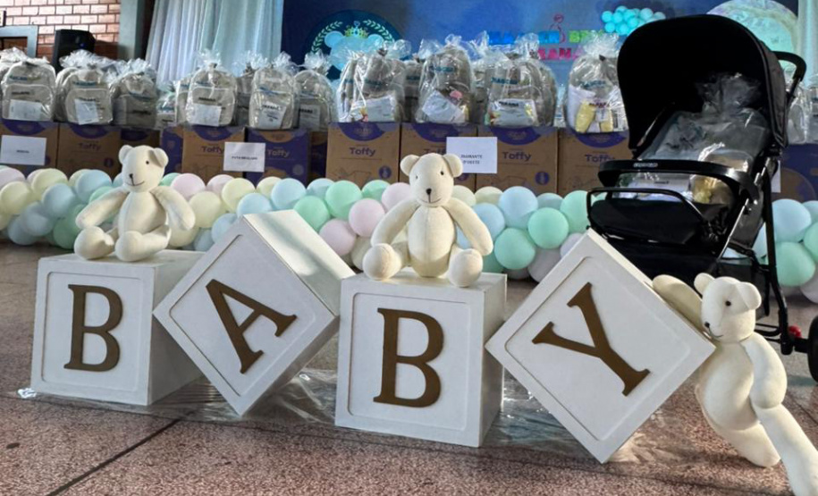 Nascer Bem: Estado inicia calendário de 2026 com entrega de 366 kits nas regiões Oeste e Sudoeste