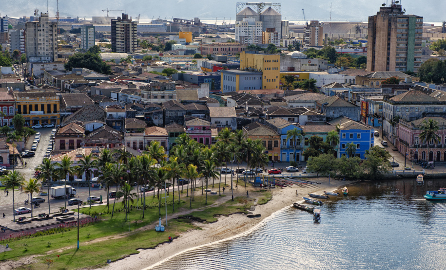 O Litoral do Paraná alcançou R$ 1,6 bilhão em investimentos públicos e privados ao longo de 2025, 246% superior ao movimentado em 2024.