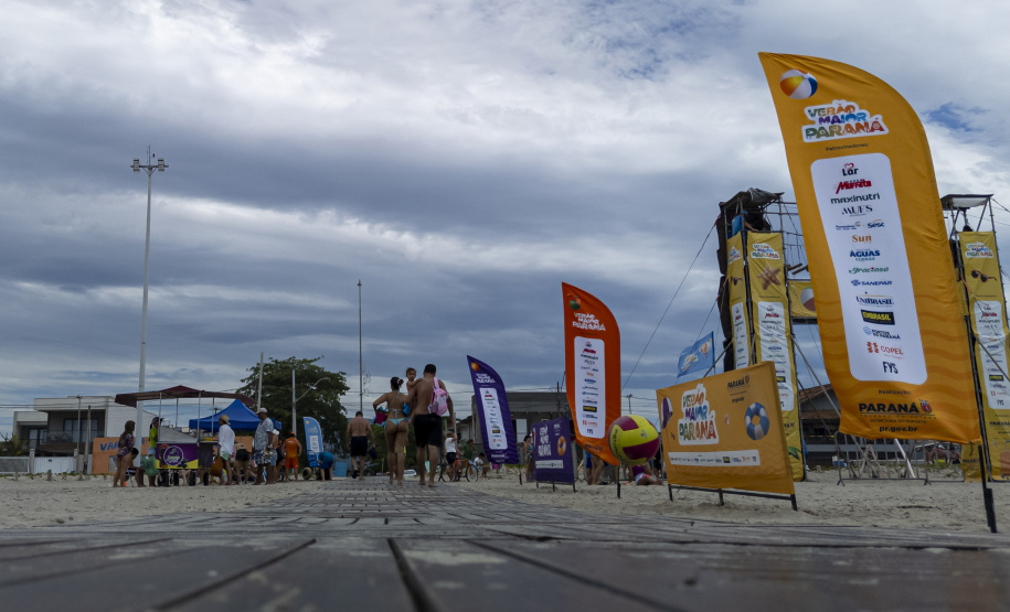 LITORAL TERÁ FIM DE SEMANA DE MUITO CALOR E PANCADAS DE CHUVA