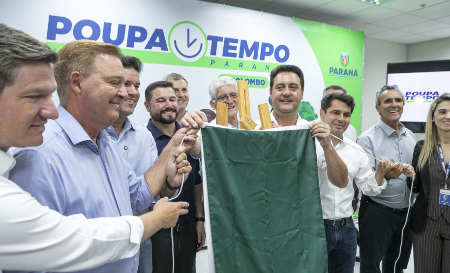 Mais praticidade: governador inaugura Poupatempo Paraná em Colombo