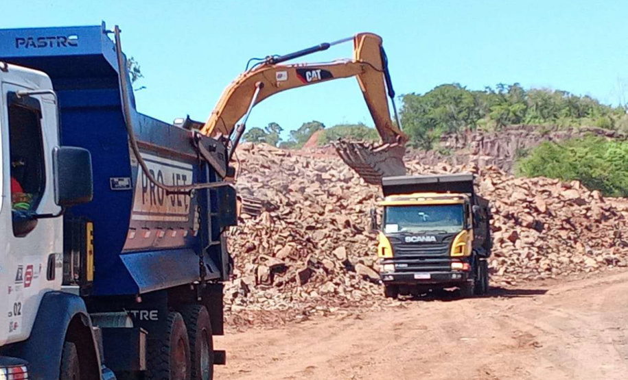 PR-445 Material rochoso após detonação