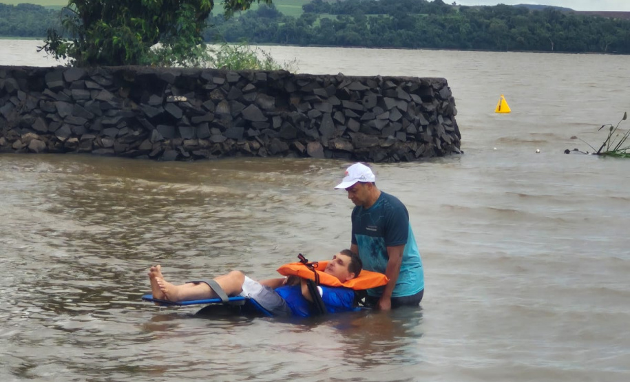 Praia Acessível supera 600 atendimentos nas duas primeiras semanas de Verão Maior