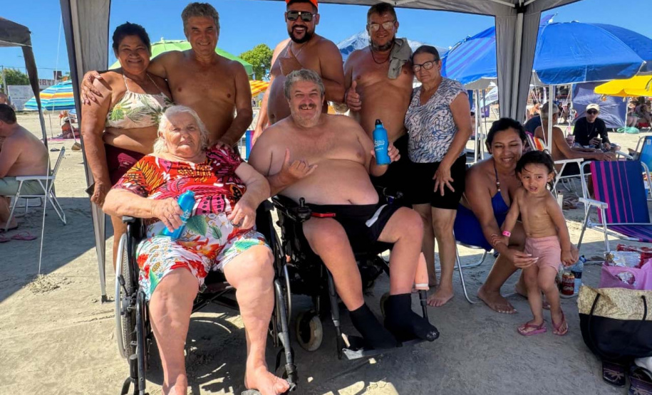 Praia Acessível realiza 250 atendimentos na primeira semana da temporada 2025/2026