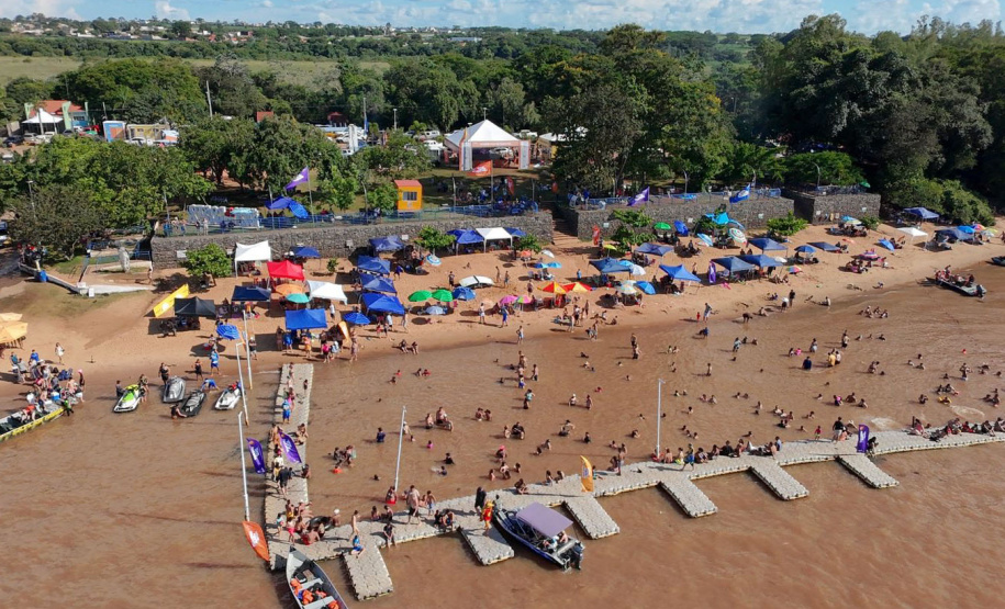 VIAJE PARANÁ - Praias do Noroeste tiveram 100% de ocupação em hotéis na virada do ano