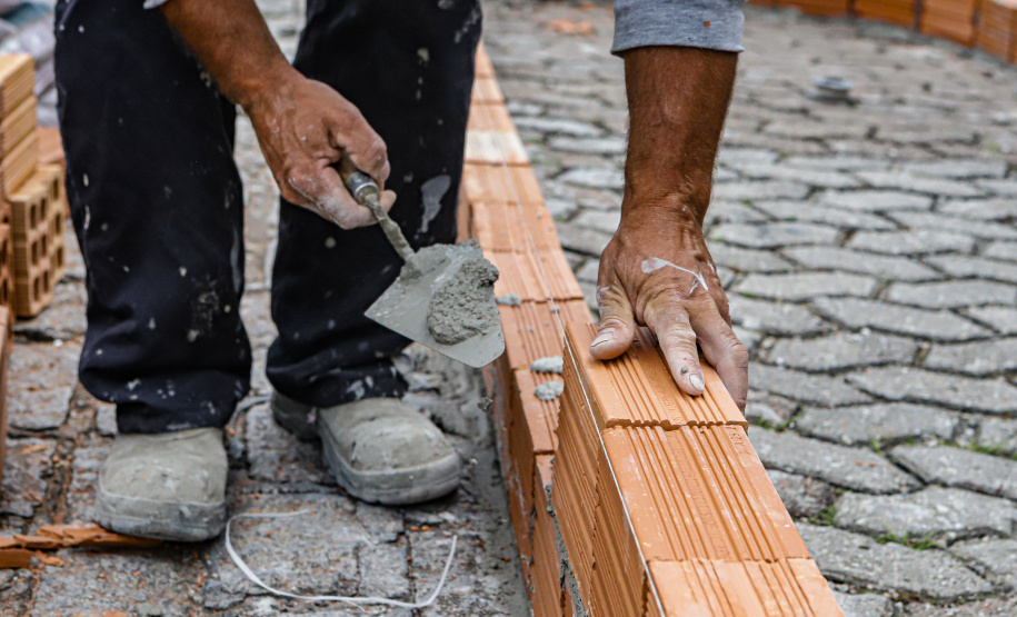 Setor de serviços do Paraná cresceu de 2,5% de janeiro a novembro de 2025, aponta IBGE