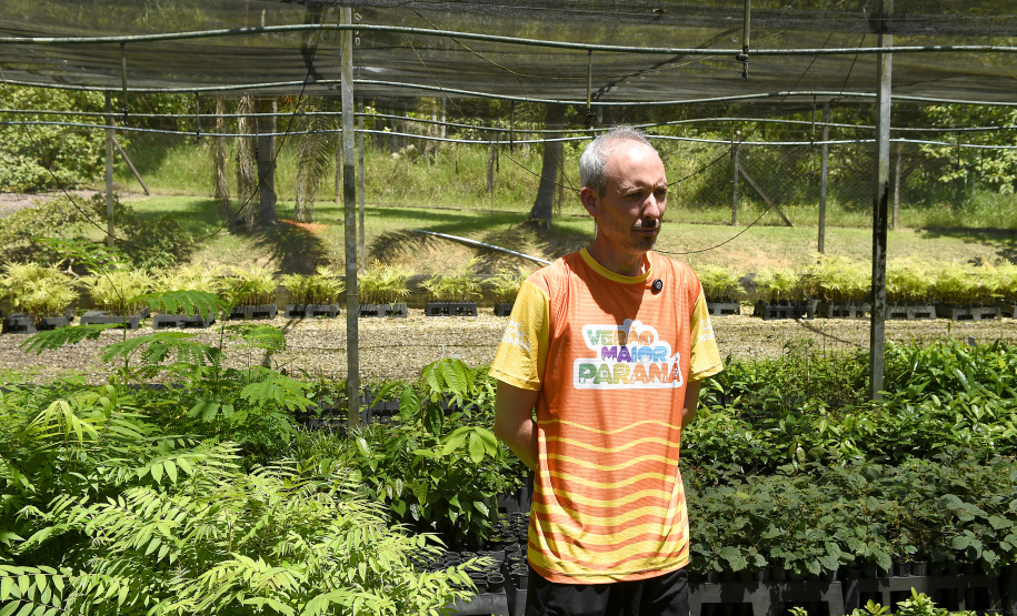 “Um dia no viveiro” mobiliza comunidade litorânea para a educação ambiental