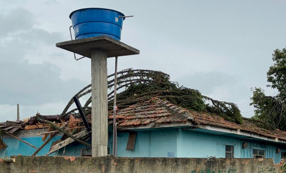 Defesa Civil - Mais 2 mil telhas para São José dos Pinhais