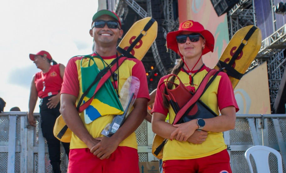 Com direito a banho de mangueira, Corpo de Bombeiros realiza mais de 17 mil atendimentos no final de semana