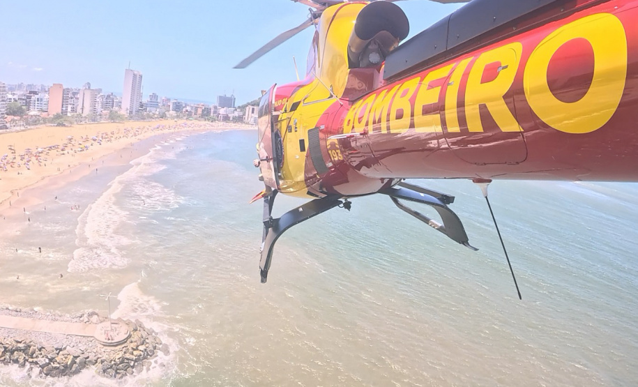 Helicóptero Arcanjo 01 eleva padrão de resgates no Litoral durante o Verão Maior Paraná