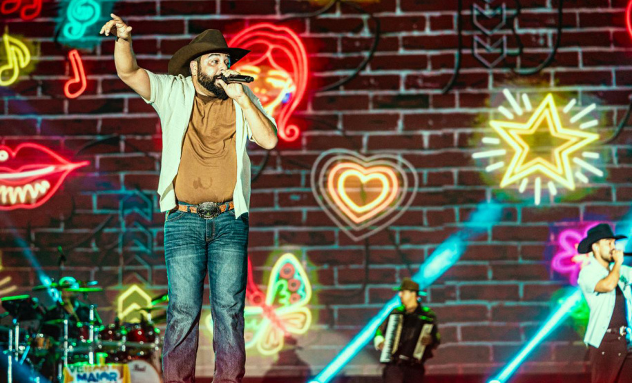 Show Leo e Raphael e Murilo Huff