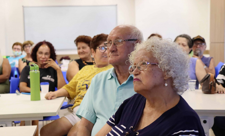 Mais de 70 idosos participam de workshops letramento em inteligência artificial