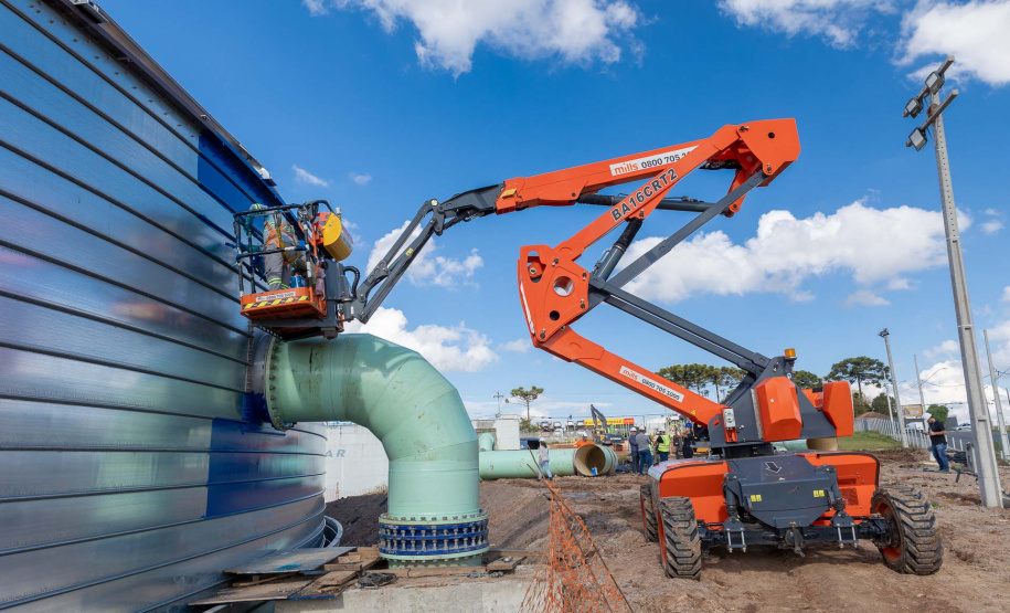 Curitiba constrói maior reservatório em aço da América Latina