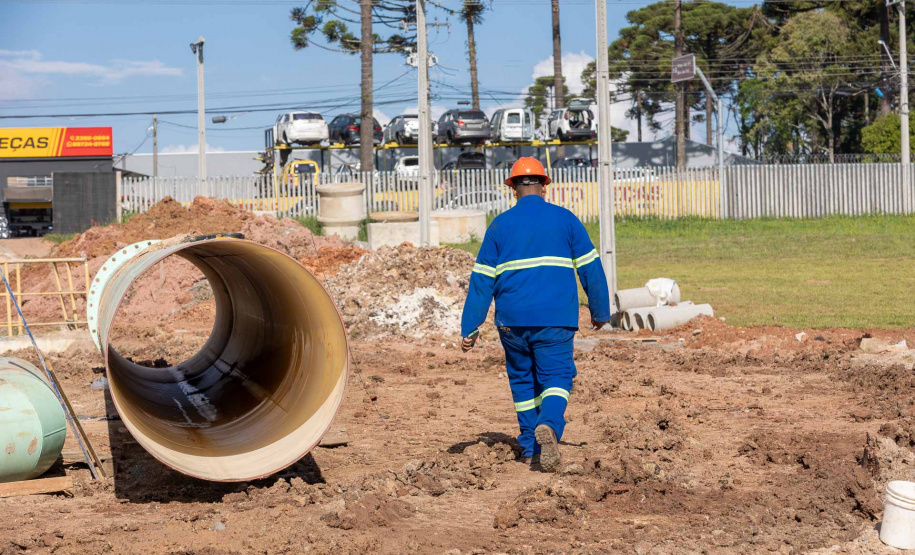 Curitiba constrói maior reservatório em aço da América Latina