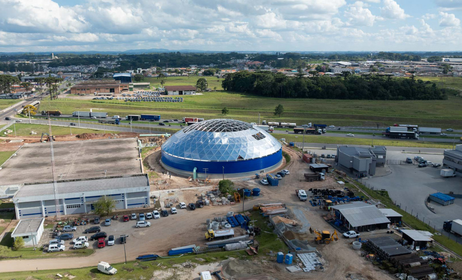Curitiba constrói maior reservatório em aço da América Latina