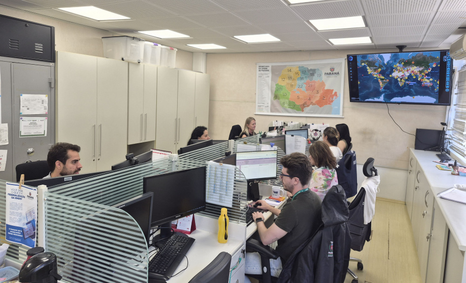 SESA - Centro de Informações Estratégicas da Sesa atua como “radar” para antecipar emergências de saúde pública no Paraná