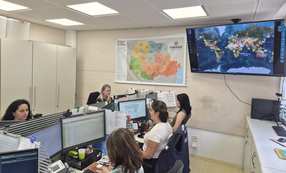 SESA - Centro de Informações Estratégicas da Sesa atua como “radar” para antecipar emergências de saúde pública no Paraná