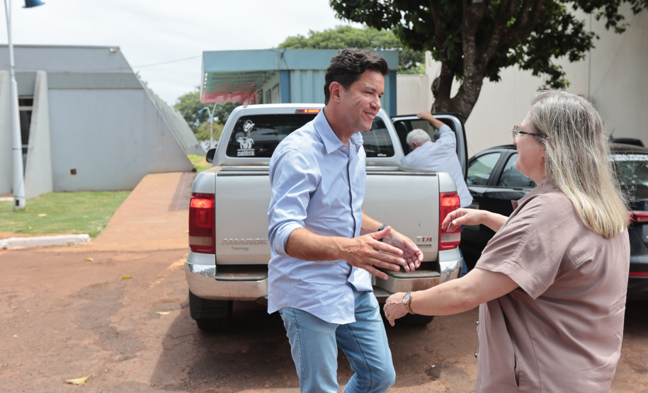 O governador em exercício Darci Piana e o secretário de Agricultura e Abastecimento, Márcio Nunes, assinam nesta sexta-feira (20) a liberação de R$ 34,8 milhões para pavimentação de duas estradas rurais de Roncador