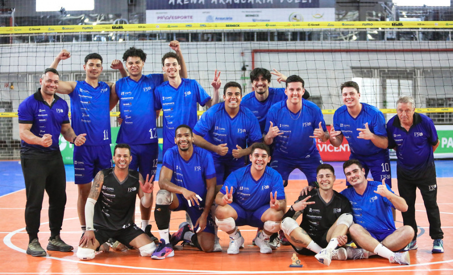 Com apoio do Estado, Projeto Colombo Vôlei abre inscrições gratuitas para 150 adolescentes na Região Metropolitana de Curitiba