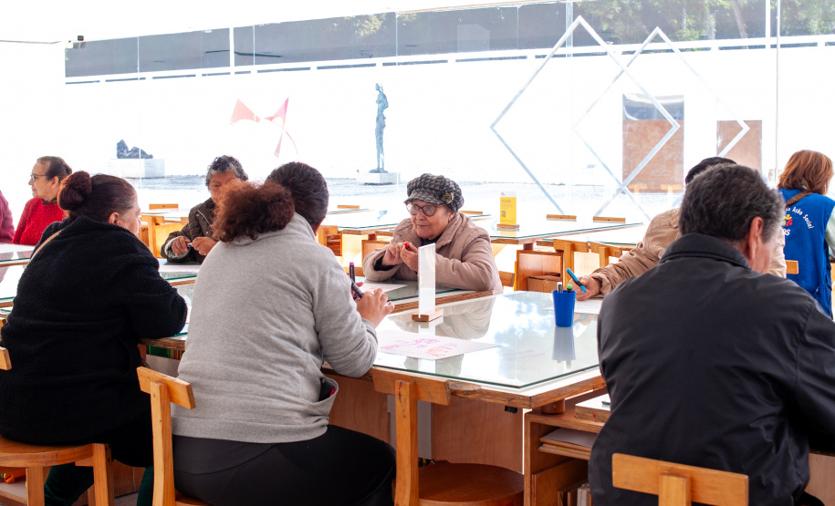 Programa “Arte para Maiores” explora a arquitetura do MON no mês de março