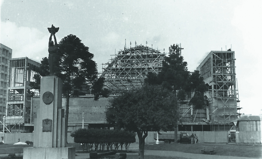 Museu Oscar Niemeyer viabiliza doação de projetos de Rubens Meister