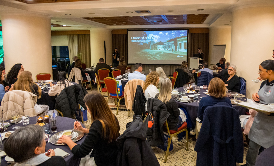 Governo do Estado capacita profissionais e leva empresários para grande feira em Portugal