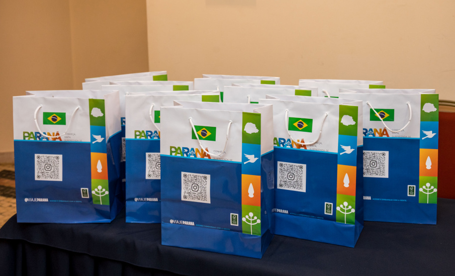 Governo do Estado capacita profissionais e leva empresários para grande feira em Portugal