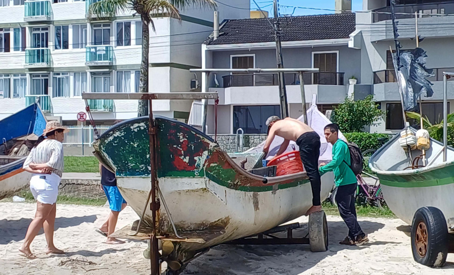 Atividades ambientais na Ponte de Guaratuba