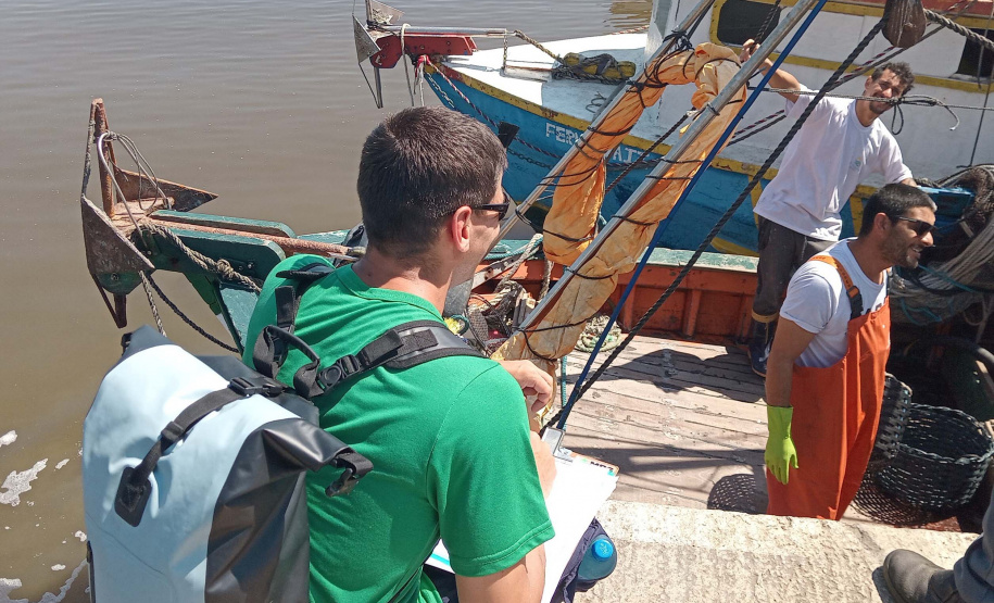 Atividades ambientais na Ponte de Guaratuba