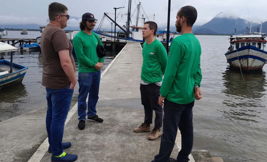 Atividades ambientais na Ponte de Guaratuba