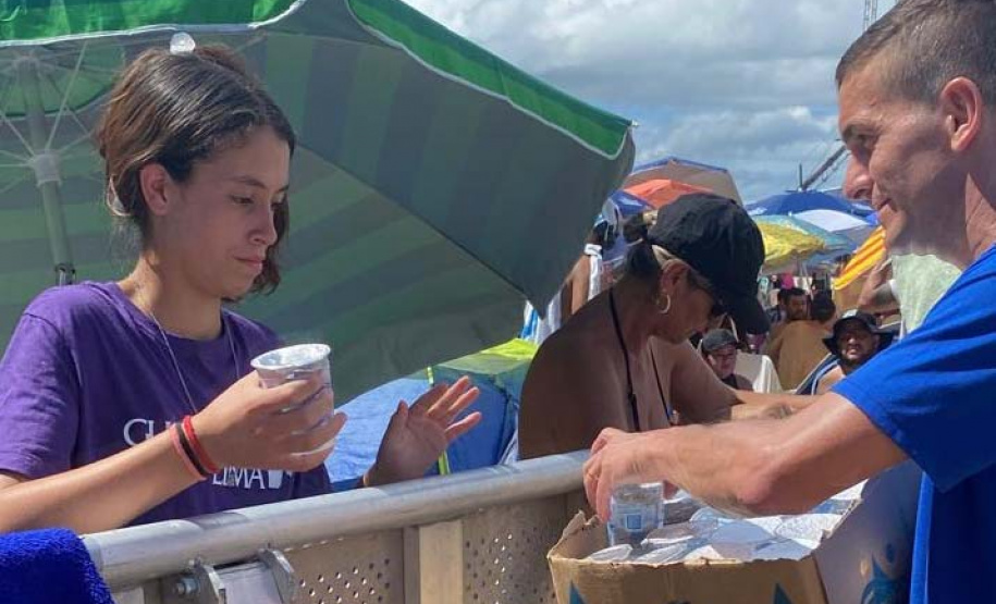 Sanepar já distribuiu 175 mil copos de água durante shows no Litoral
