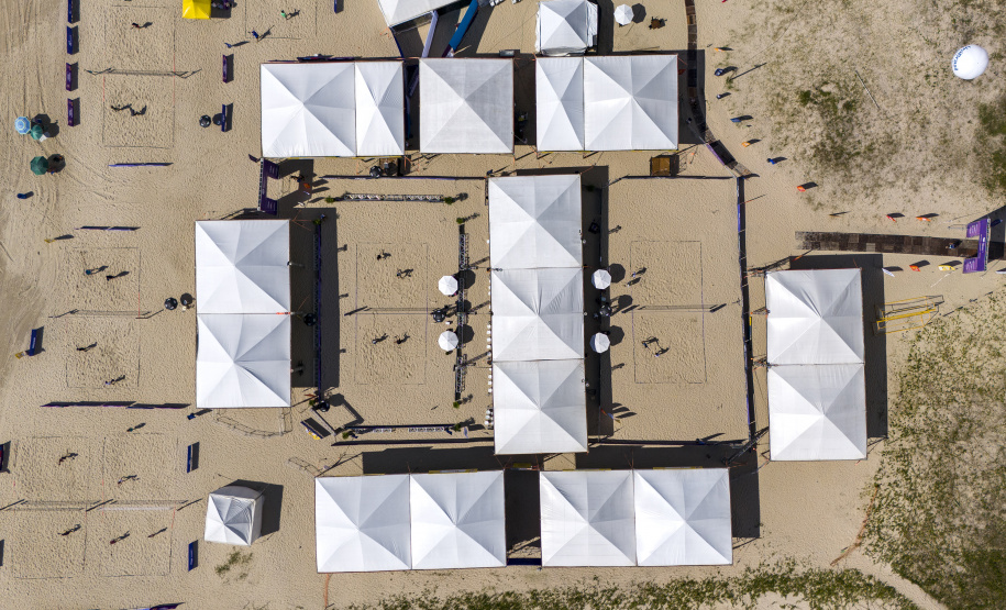 Arena Portos do Paraná em Caiobá recebe um dos maiores torneios de beach tennis do mundo