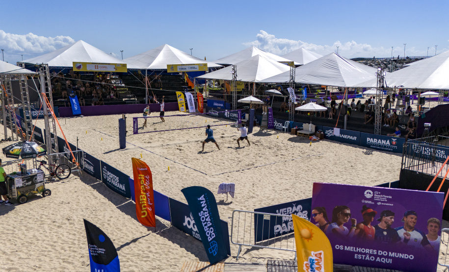 Arena Portos do Paraná em Caiobá recebe um dos maiores torneios de beach tennis do mundo