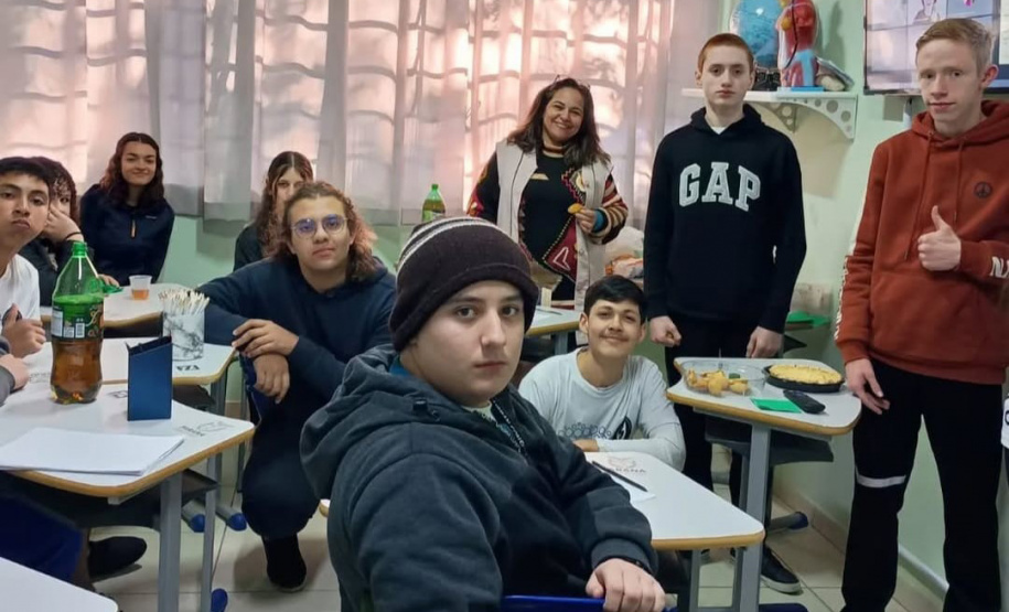 SEED - Salas de Recursos Multifuncionais são opção para alunos superdotados da rede estadual; saiba quem tem direito