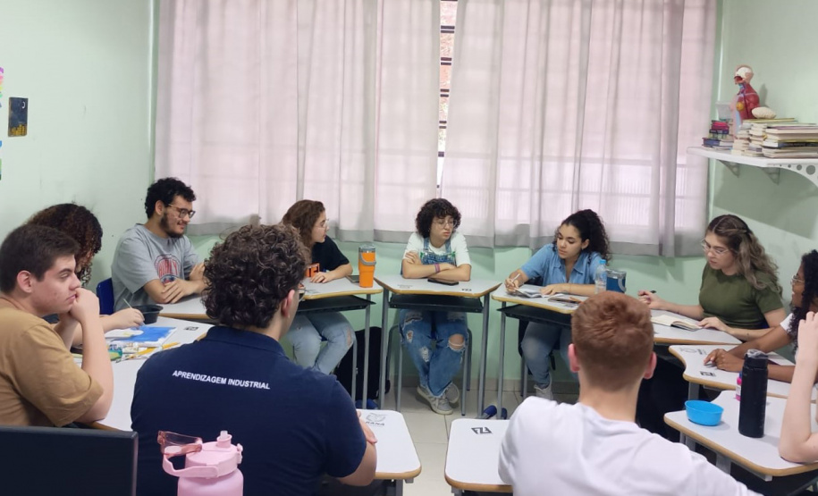 SEED - Salas de Recursos Multifuncionais são opção para alunos superdotados da rede estadual; saiba quem tem direito