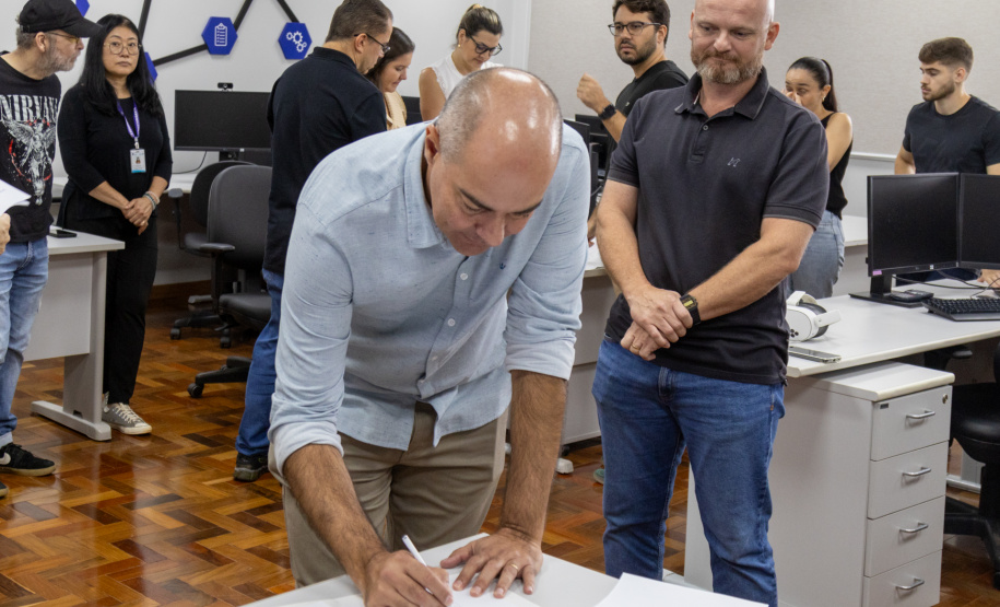 Projetek Unioeste entrega projeto arquitetônico de escola municipal para Cafelândia