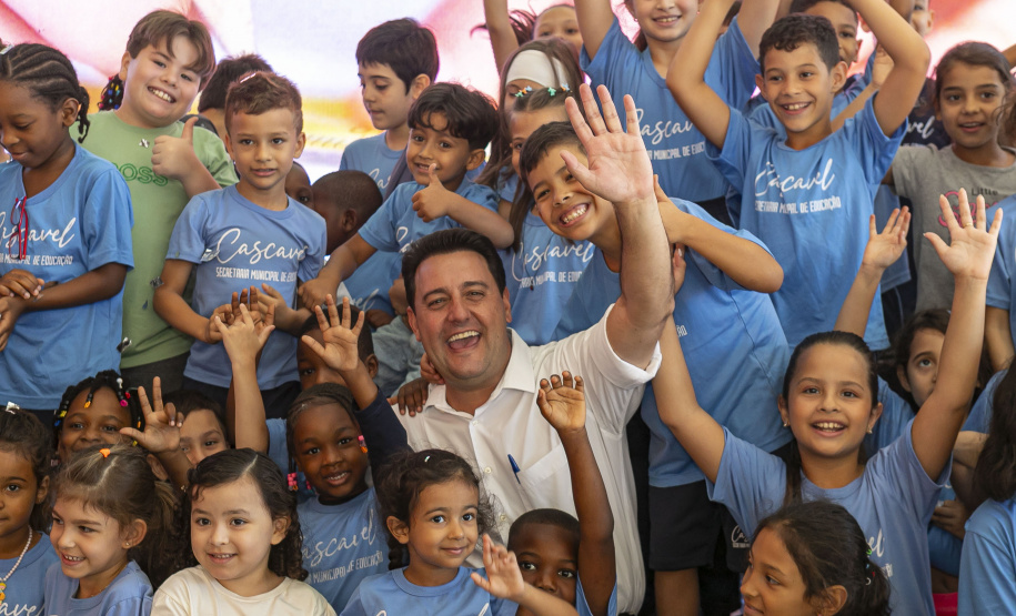 Com aporte de R$ 10 milhões do Estado, escola de Cascavel é inaugurada após reconstrução