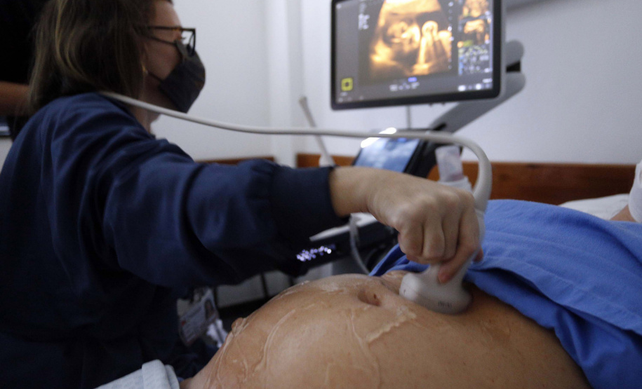 SESA - Paraná consolida redução da gravidez na adolescência com ações integradas e métodos modernos