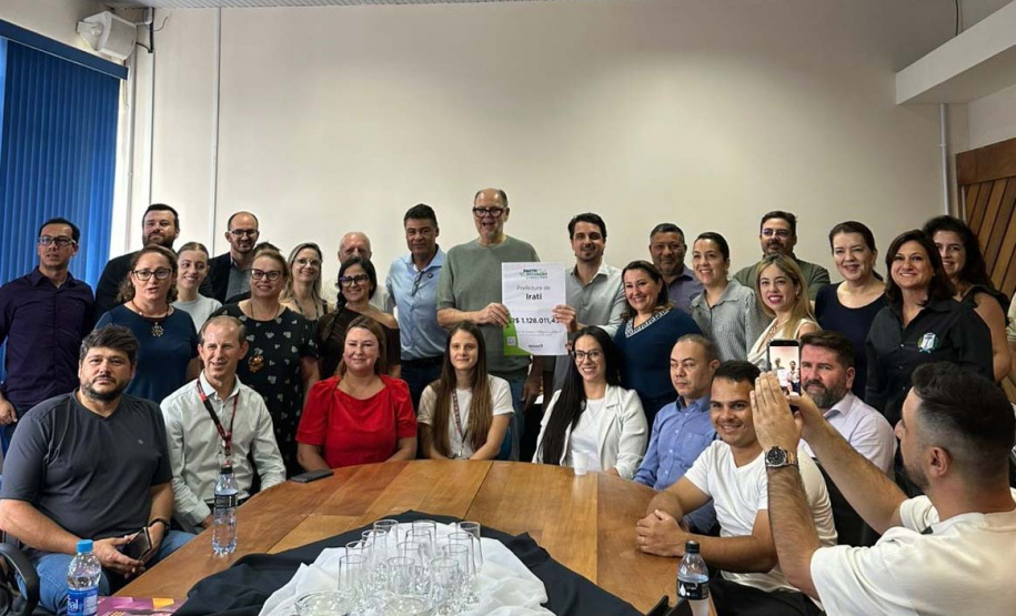 SEIA - Estado entrega R$ 3,3 milhões para inovação em Irati, Prudentópolis e Castro