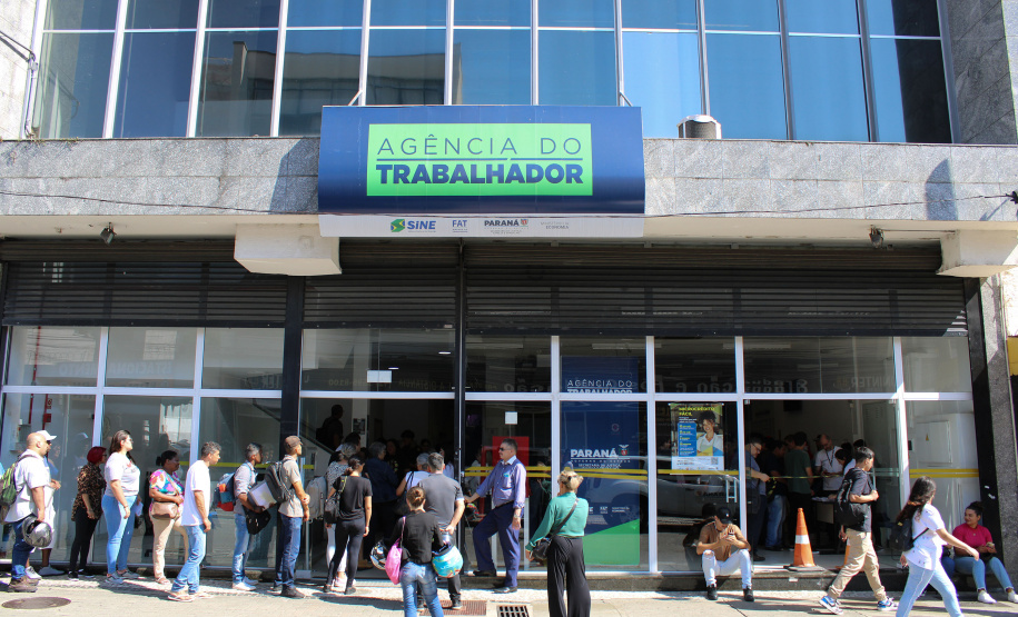 Paraná inicia 2026 com alta de 70% na colocação de trabalhadores pela Rede Sine