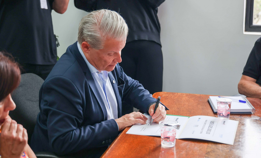 Governo do Estado recebe R$ 29,7 milhões de reais do Banco Mundial para gestão ambiental e sistemas de alerta de risco dentro do Projeto Paraná Eficiente