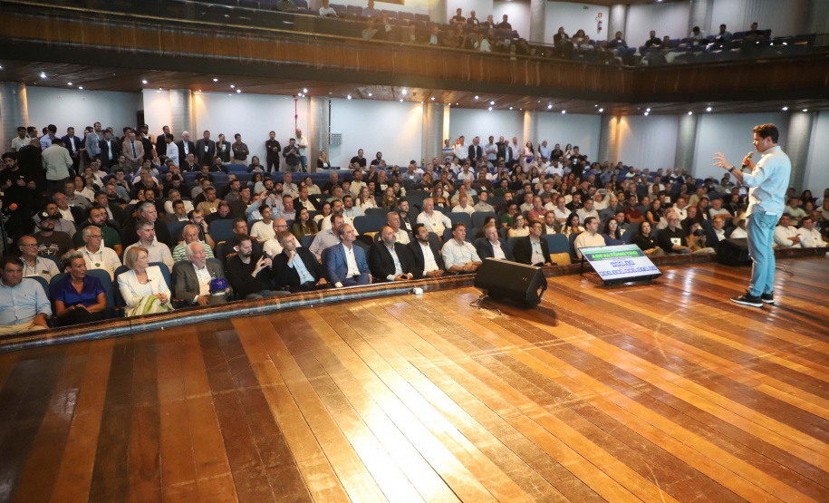 Paraná capacita mais de 800 pessoas para ampliar transparência em obras de pavimentação