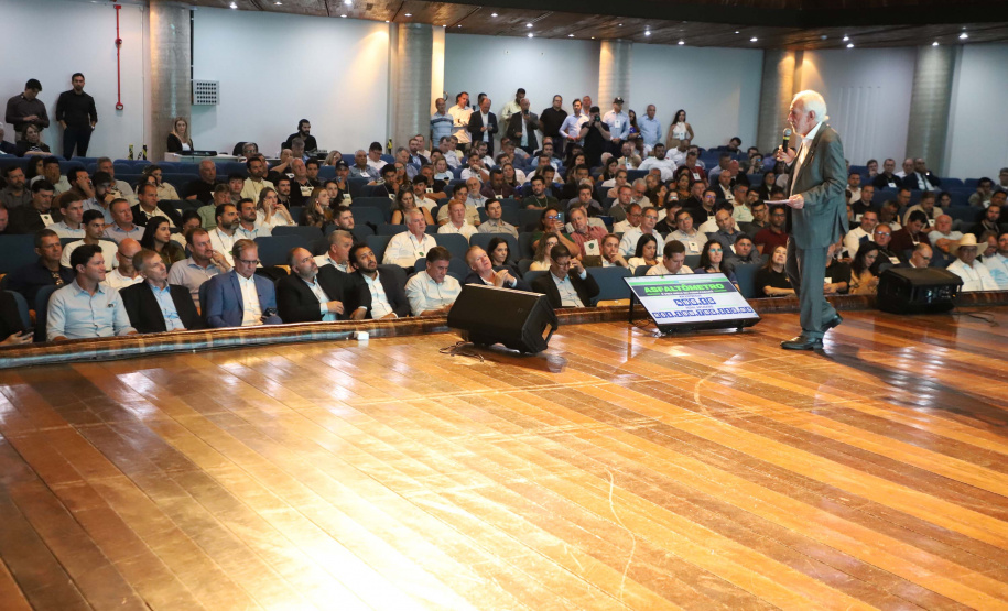 Paraná capacita mais de 800 pessoas para ampliar transparência em obras de pavimentação