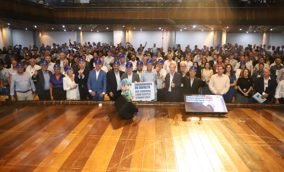 Paraná capacita mais de 800 pessoas para ampliar transparência em obras de pavimentação