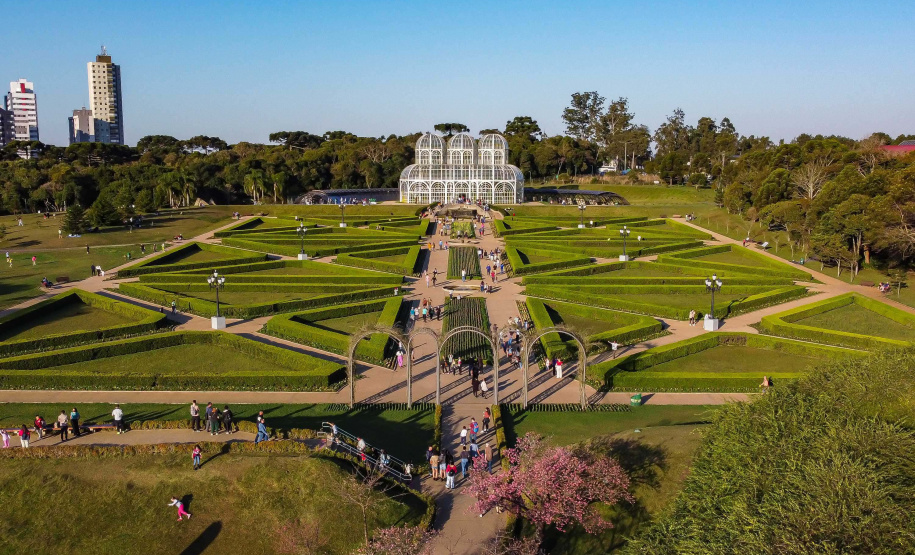 Paraná registra mais de 181 mil turistas estrangeiros no primeiro mês do ano