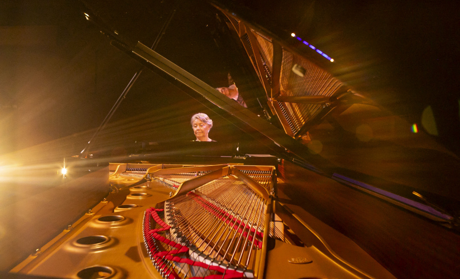 Novo piano marca aporte histórico no Teatro Guaíra e inaugura temporada da OSP