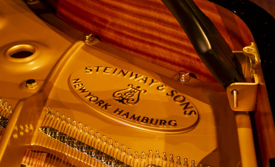 Novo piano marca aporte histórico no Teatro Guaíra e inaugura temporada da OSP